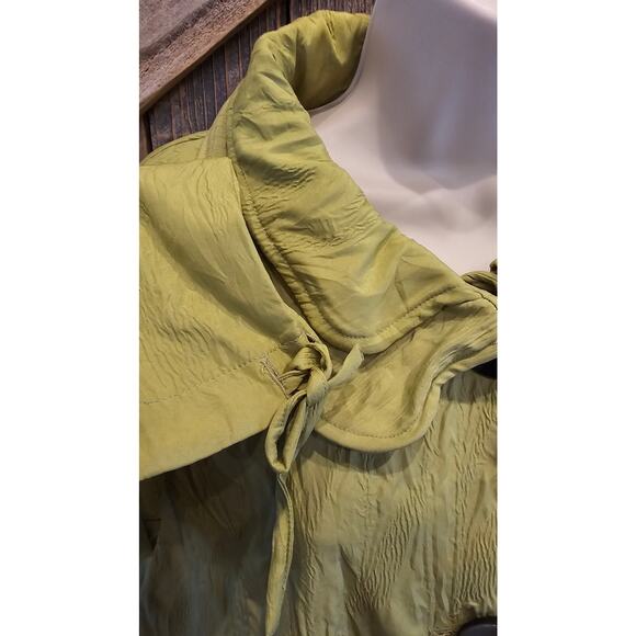 Dorman lime green crinkle statement shaket wire Collar 3 button front L EUC - Picture 3 of 6